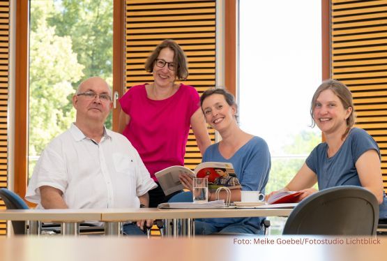 Wir sind für Sie da! Foto: Meike Goebel/Fotostudio Lichtblick